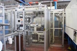 Thumb0-Linea automatica di confezionamento a servizio delle 2 presse Nestal con matricole 9N 98015 e 9N 98014 varie riferimento lotto 367 inventario Ac 8463  000 00