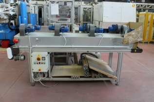 Thumb14-Linea automatica di confezionamento a servizio delle 2 presse Nestal con matricole 9N 98015 e 9N 98014 varie riferimento lotto 367 inventario Ac 8463  000 00