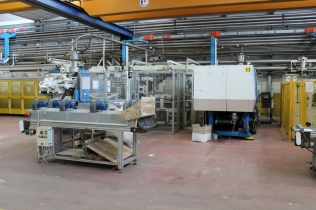 Thumb15-Linea automatica di confezionamento a servizio delle 2 presse Nestal con matricole 9N 98015 e 9N 98014 varie riferimento lotto 367 inventario Ac 8463  000 00